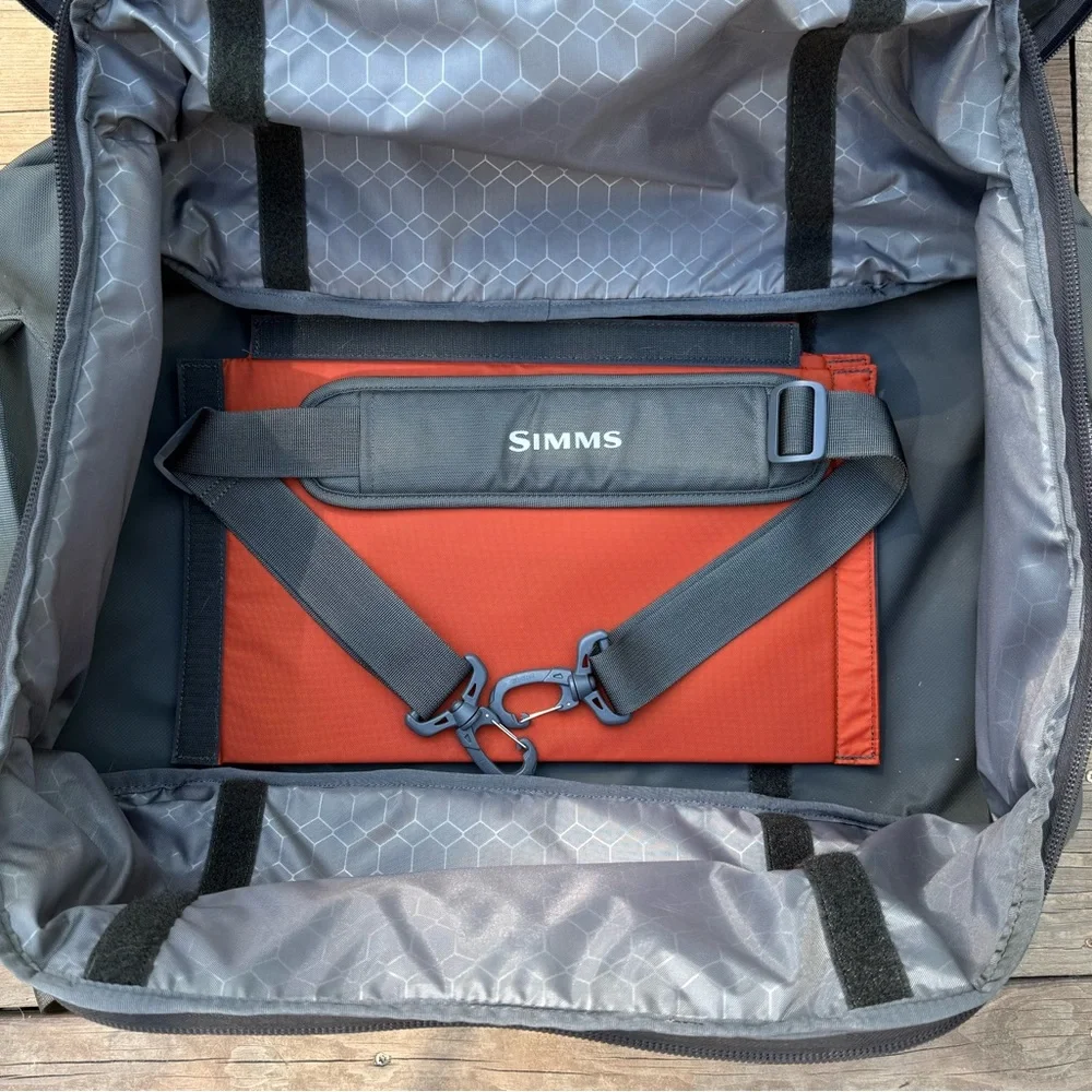 Simms (Limited Edition) Dales Pale Ale Essential 90L Gear Bag